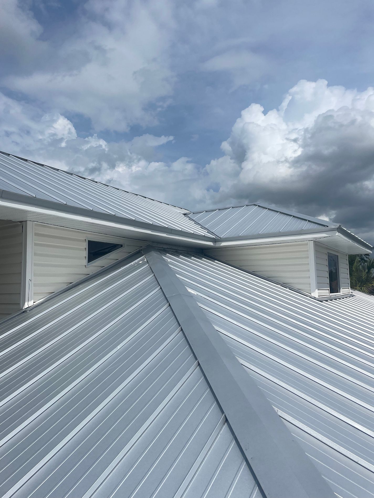 Galvalume standing seam metal roof installed on a property in Wauchula, Florida