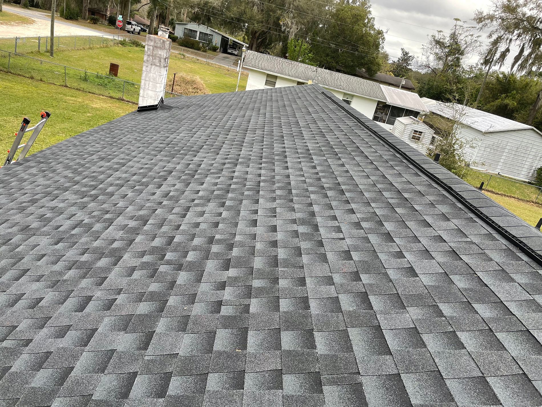 Charcoal GAF Timberline HDZ architectural shingle roof installed on a home in Yulee, Florida