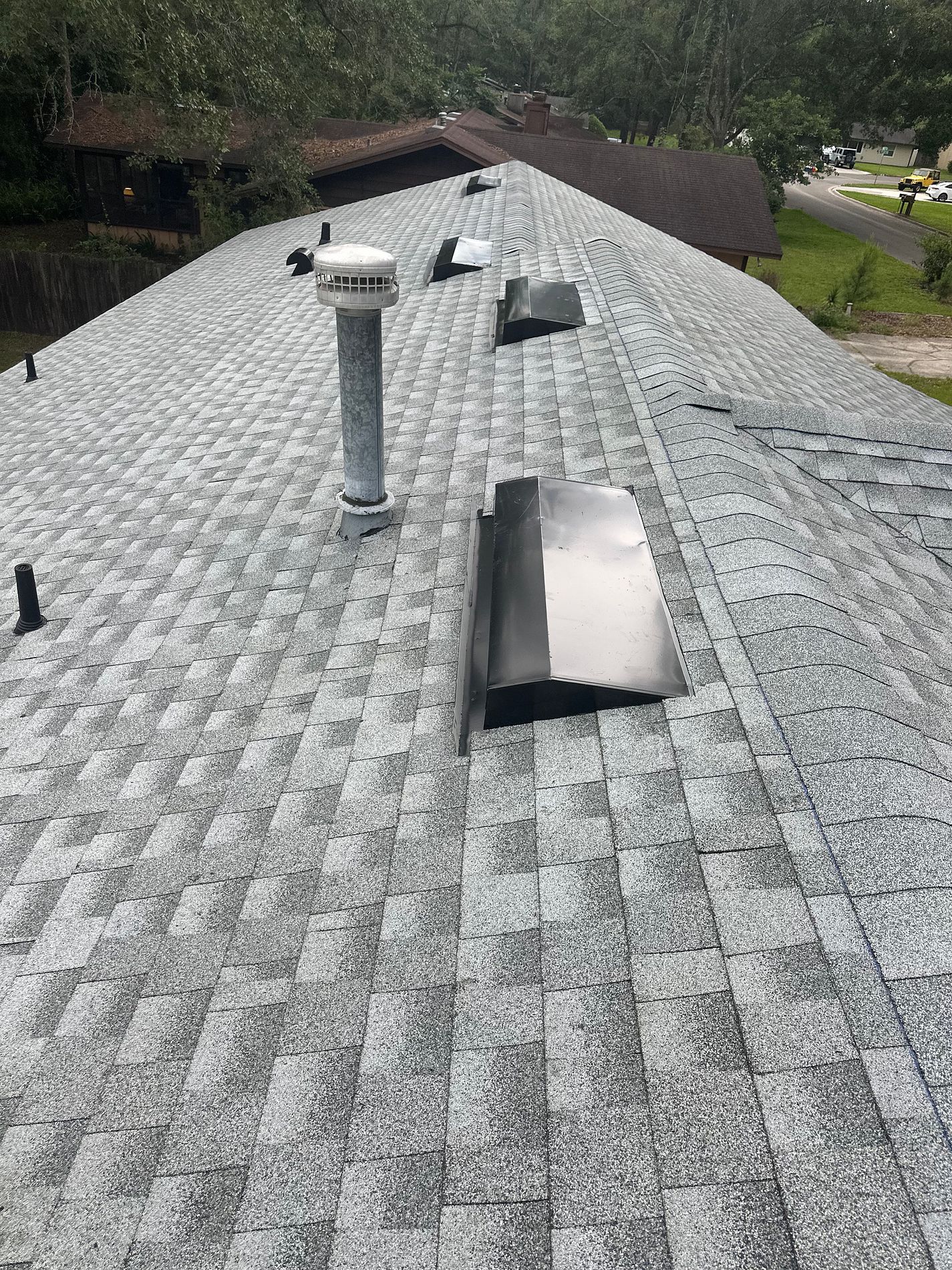 Charcoal GAF Timberline HDZ architectural shingle roof installed on a home in Cross City, Florida