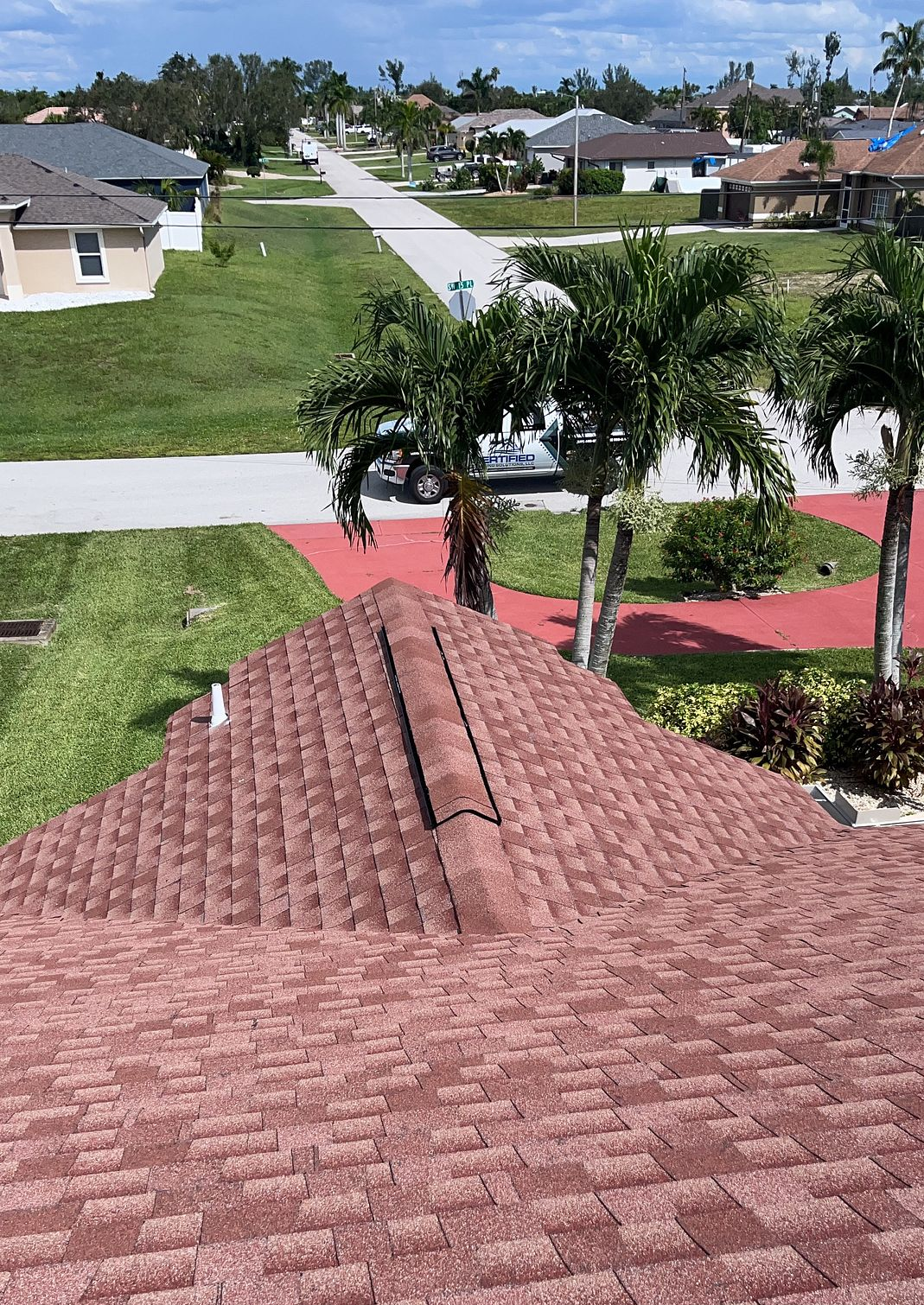 Sunset Brick GAF Timberline HDZ architectural shingle roof installed on a home in Bradenton, Florida