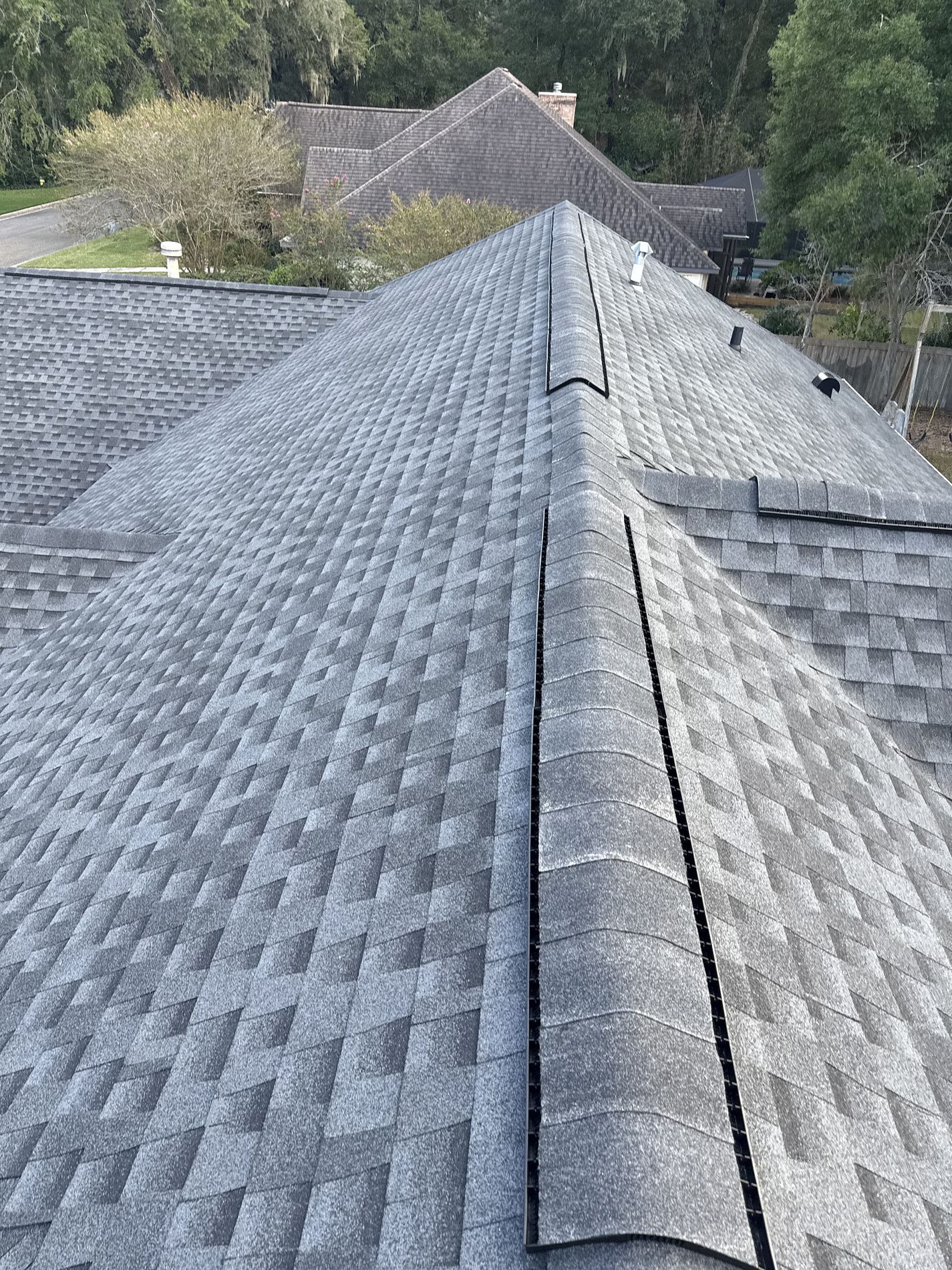 Charcoal GAF Timberline HDZ architectural shingle roof installed on a home in Cross City, Florida