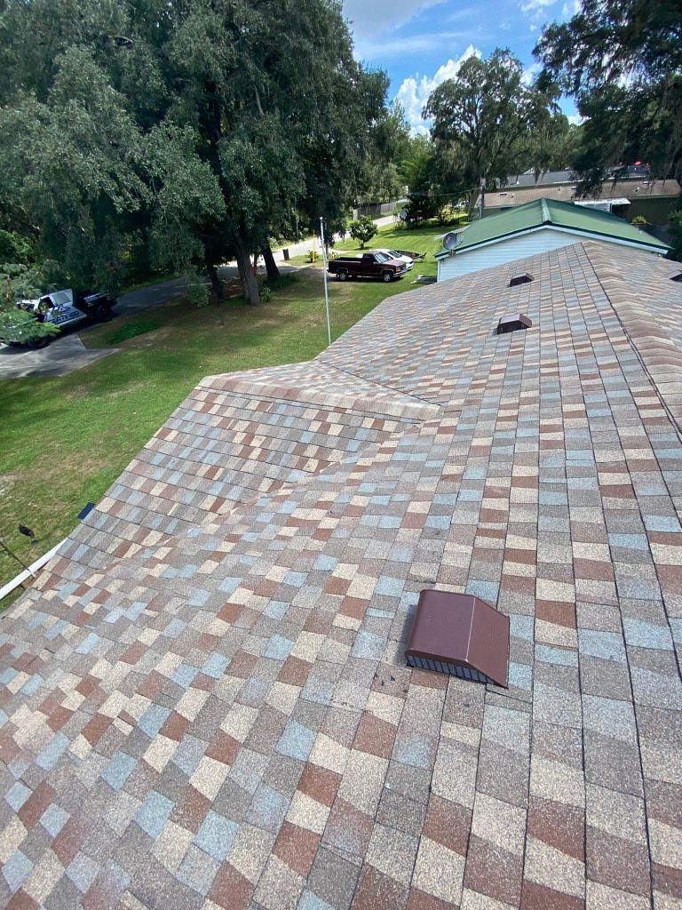 Golden Harvest GAF Timberline HDZ architectural shingle roof installed on a home in White Springs, Florida