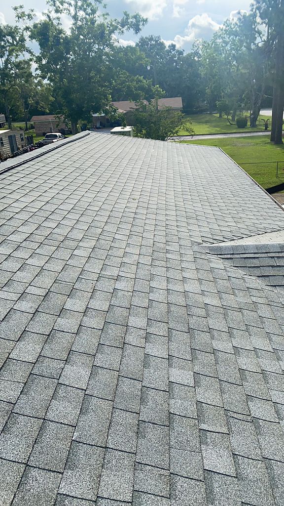 Weathered Wood GAF Timberline HDZ architectural shingle roof installed on a property in Quincy, Florida