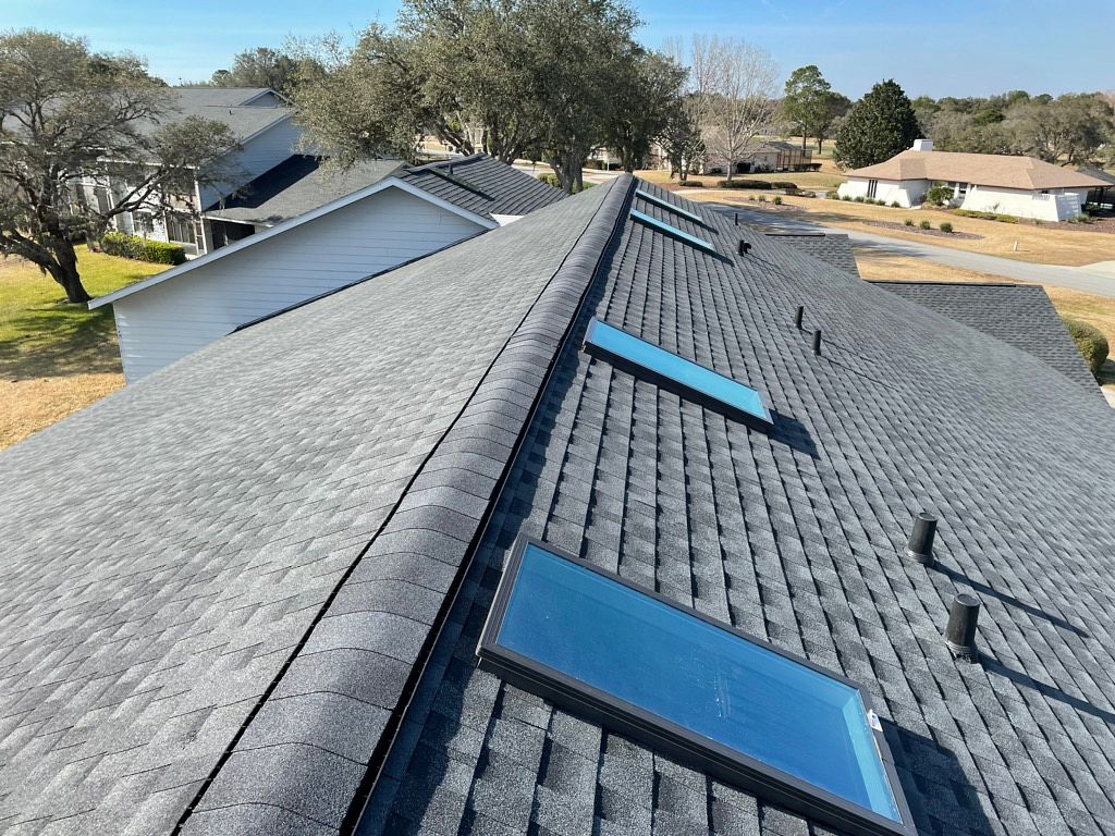 Charcoal GAF Timberline HDZ architectural shingle roof installed on a home in Jasper, Florida